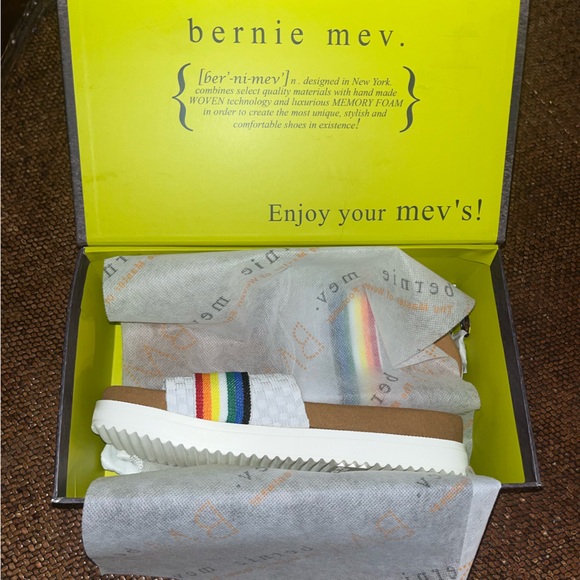 Bernie Mev. White Rainbow New York Comfort Slide Sandals Women’s EU Size 39 - Picture 6 of 11
